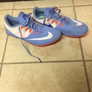 ONLY WORE TWICE!!!! Nike Women’s! Size 8